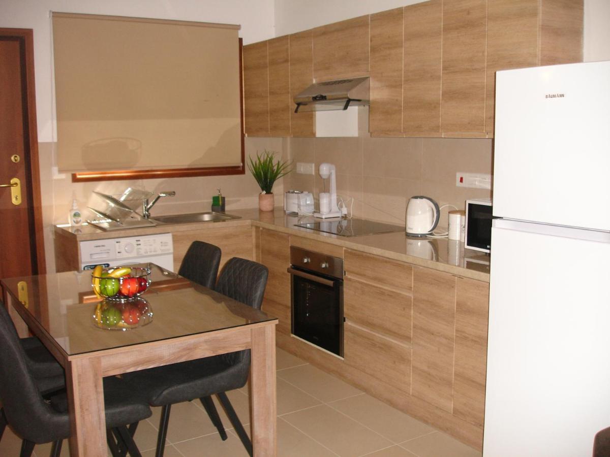 Love Holiday Suite 2 Tris Elies Exterior foto